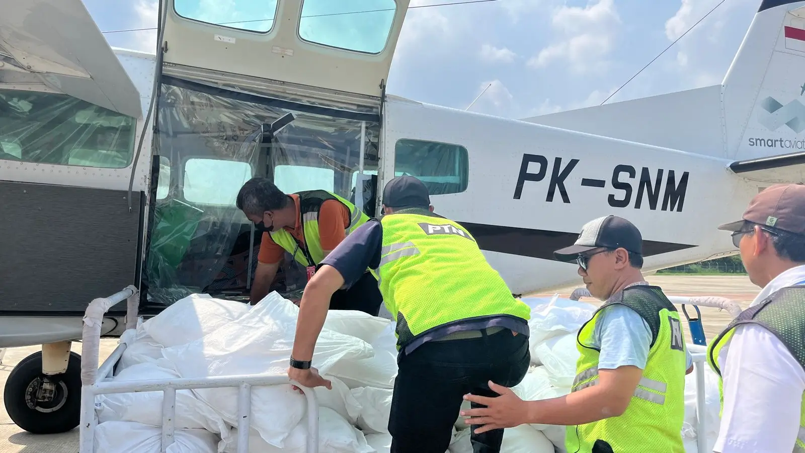 [UPDATE] Banjir Demak: Operasi TMC BNPB, Tiga Ton NaCl Disemai ke Angkasa Pada Hari Ketiga